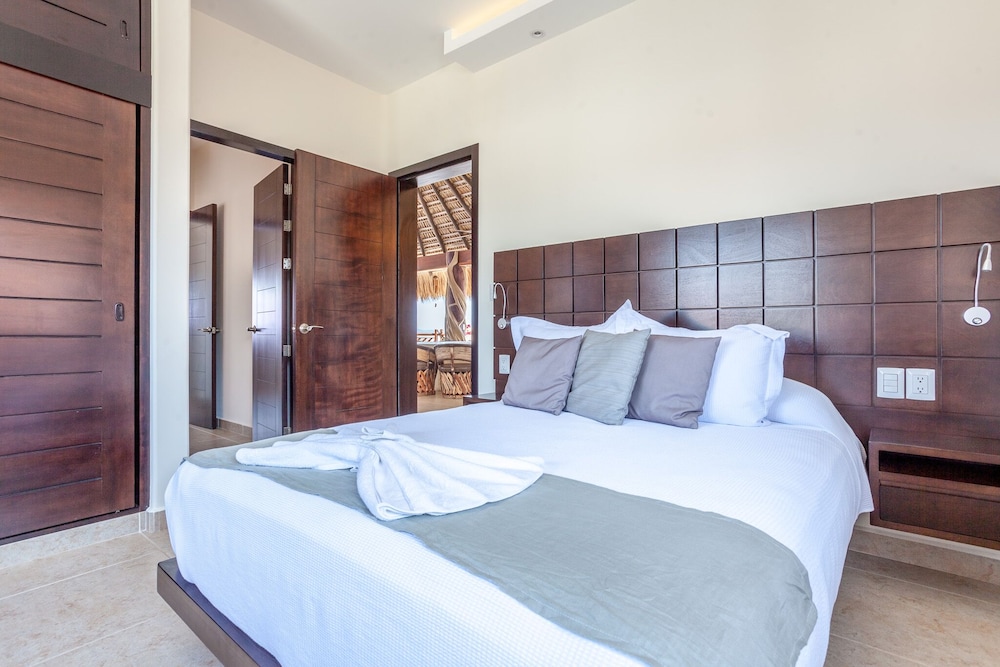 Vivo Resorts 11/50