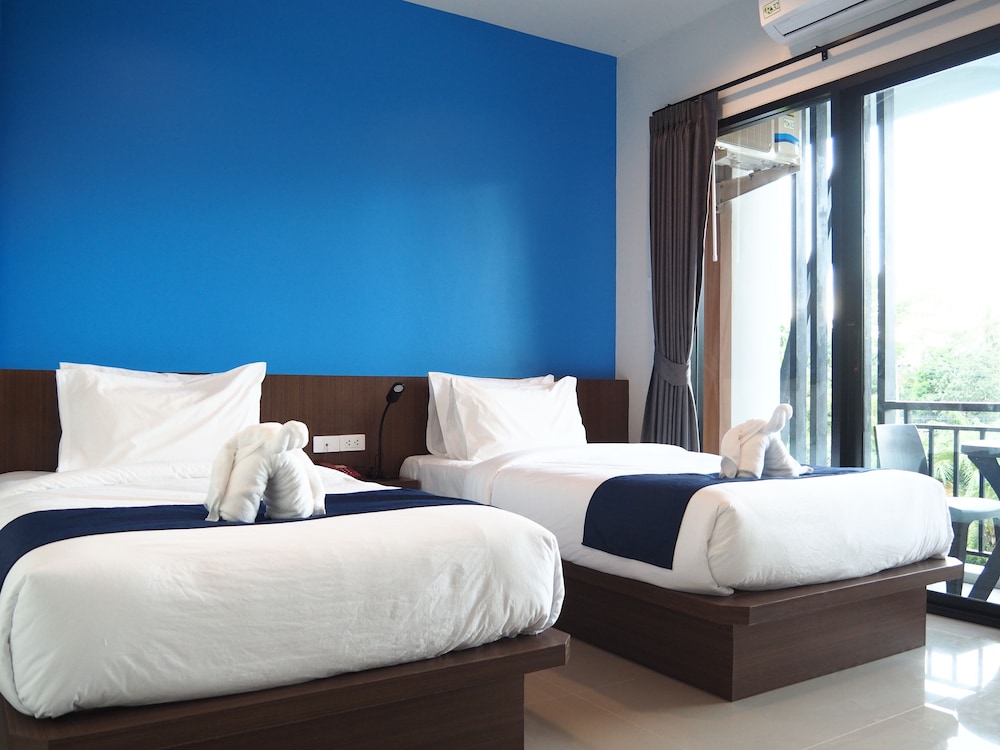 Twin Room Standard (Pool view)