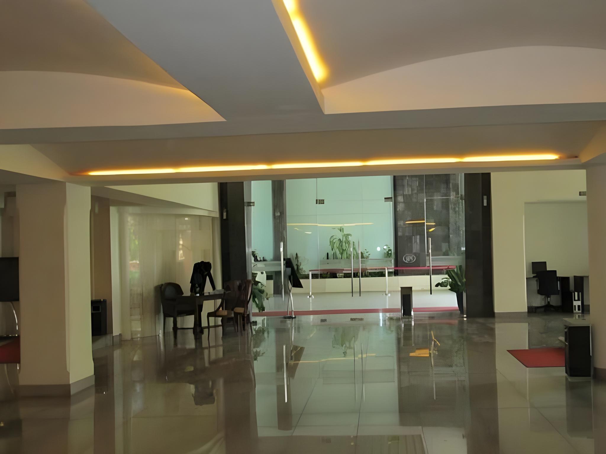 Kenari Tower Hotel 12/49