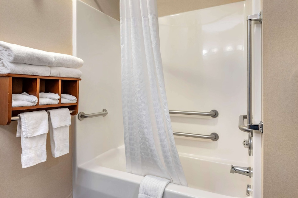 Comfort Suites Columbus West- Hilliard 45/46