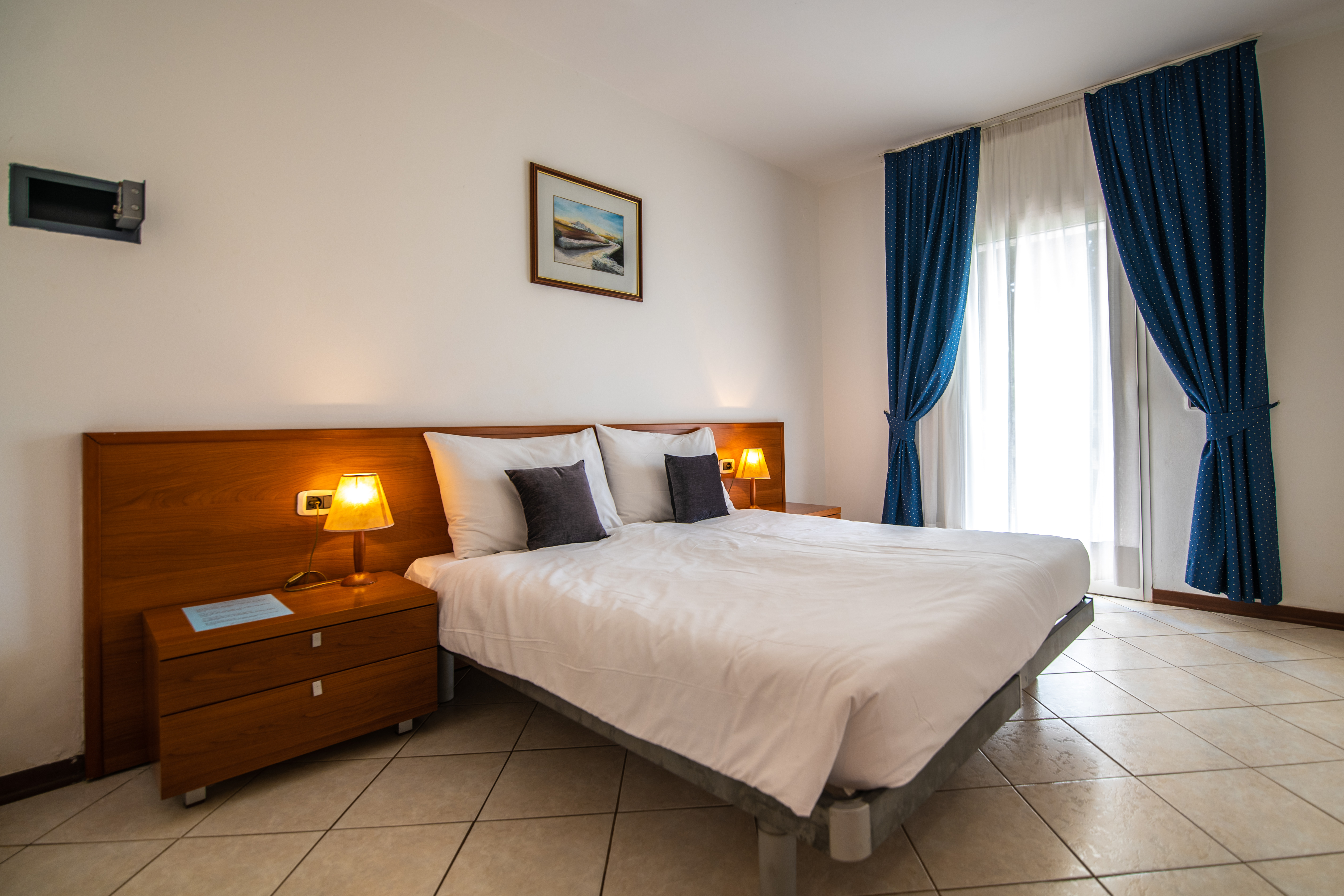 1 BEDROOM, APARTMENT