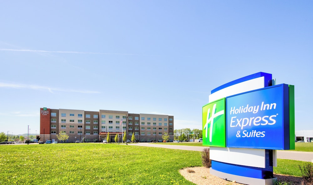 Holiday Inn Express and Suites Onalaska - La Crosse Area 4/71