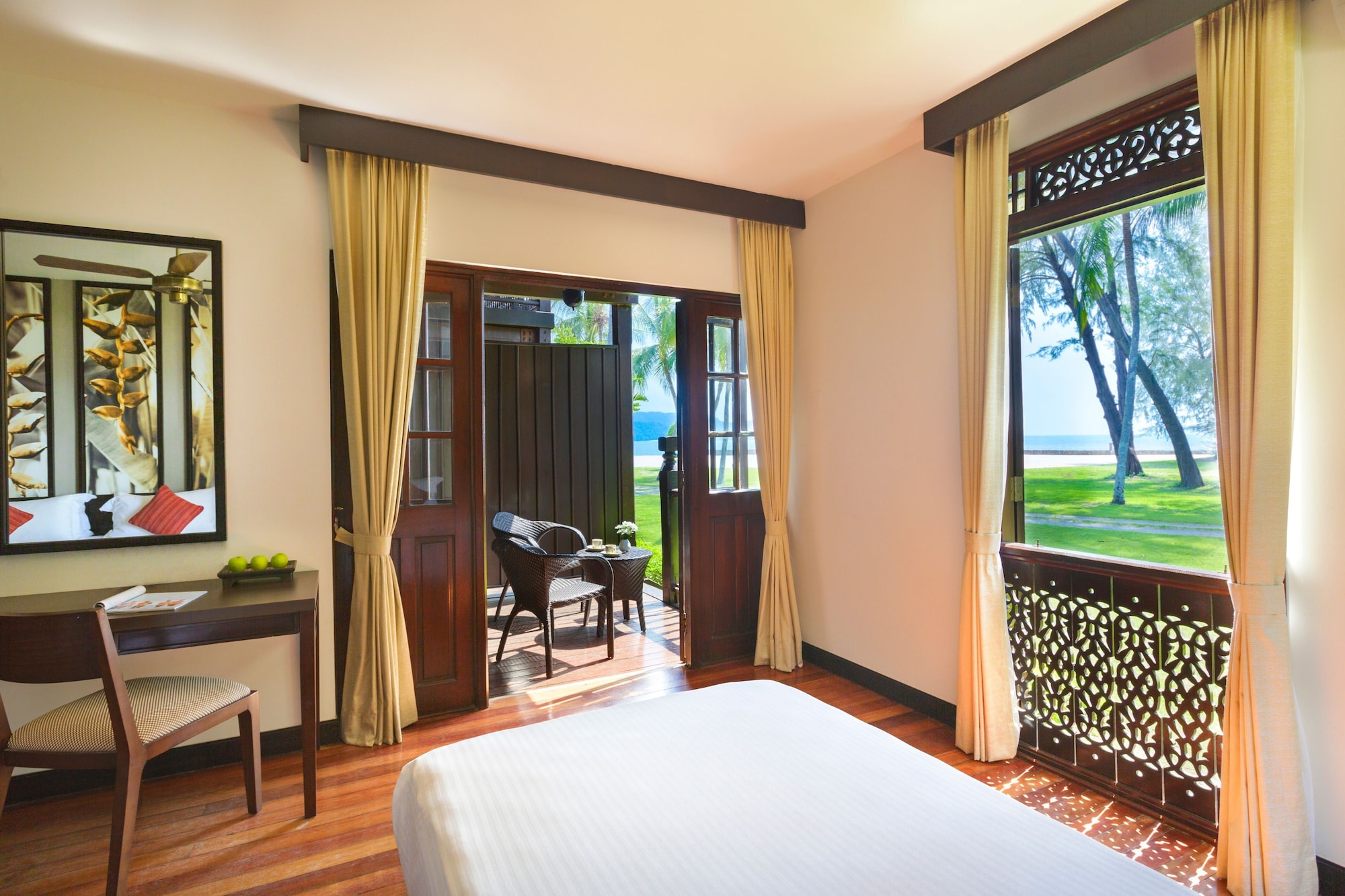 Family, 1 King and 1 Single Beds, Island View، Pelangi Beach Resort and Spa 3/4