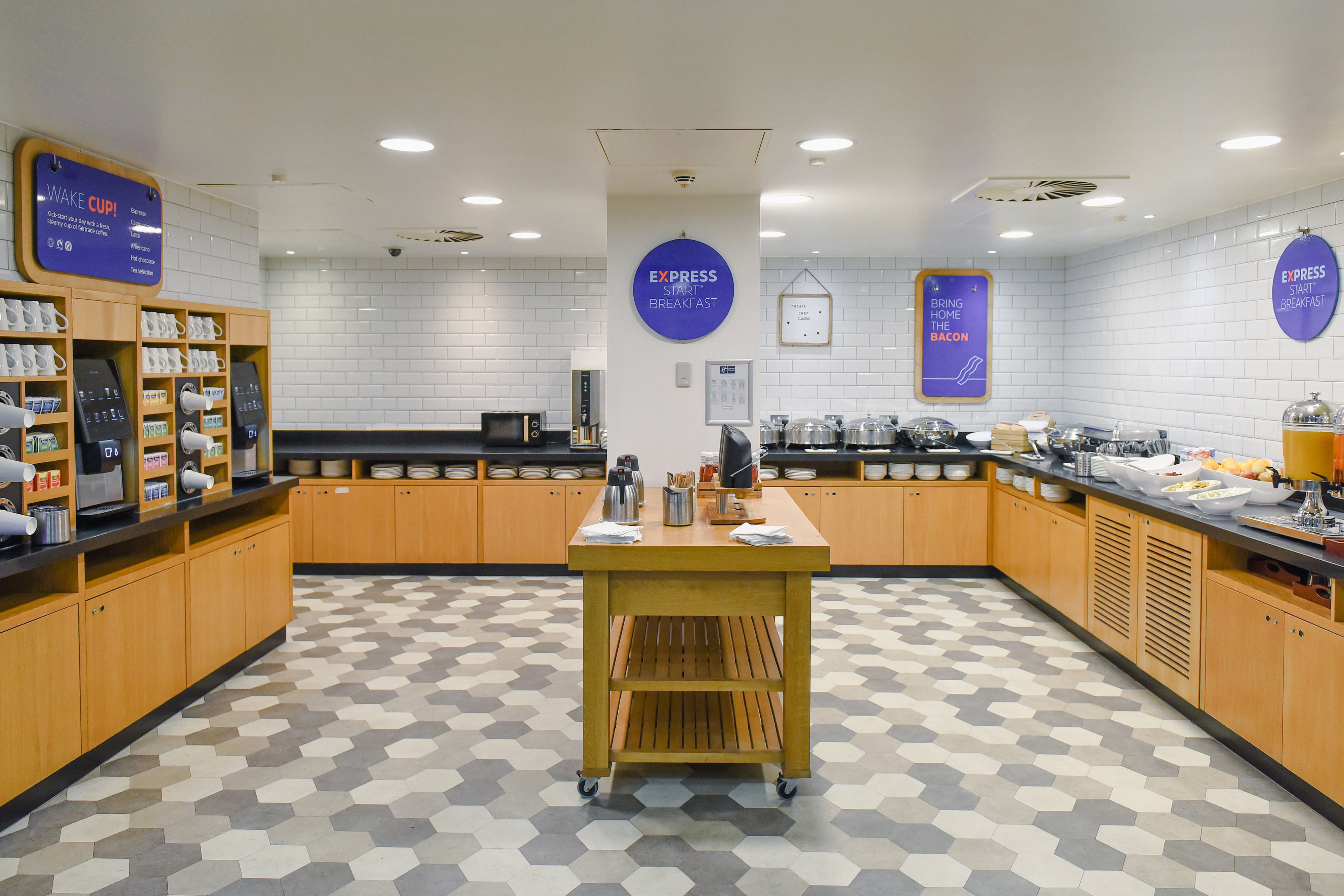 HOLIDAY INN EXPRESS BIRMINGHAM - CITY CENTRE 15/65