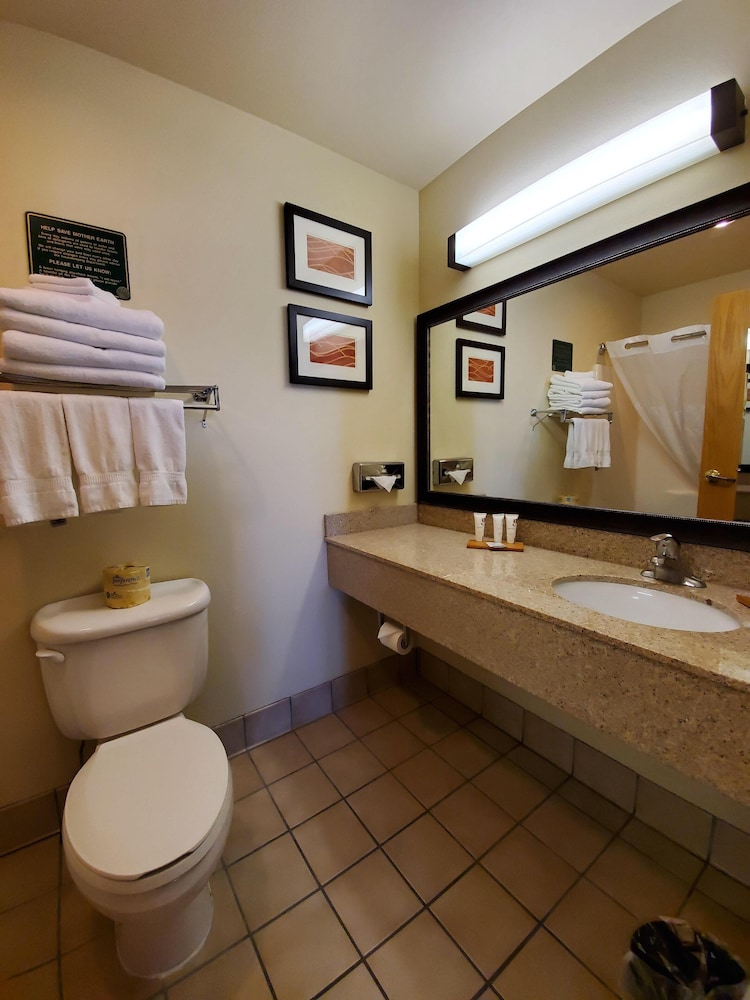 Country Inn & Suites by Radisson, Bend near Pilot Butte 47/50