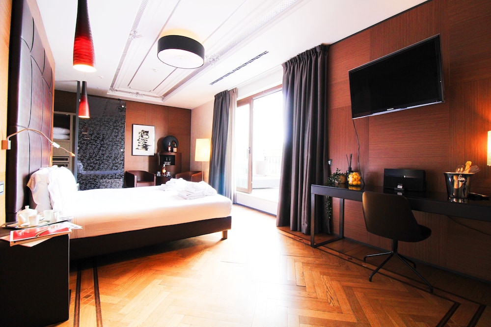 Divina Luxury Hotel 20/55