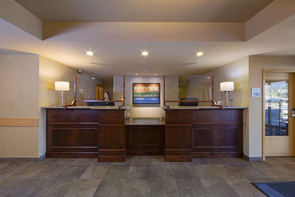 Bayview Hotel (ex Holiday Inn Express & Suites Comox Valley) 3/53