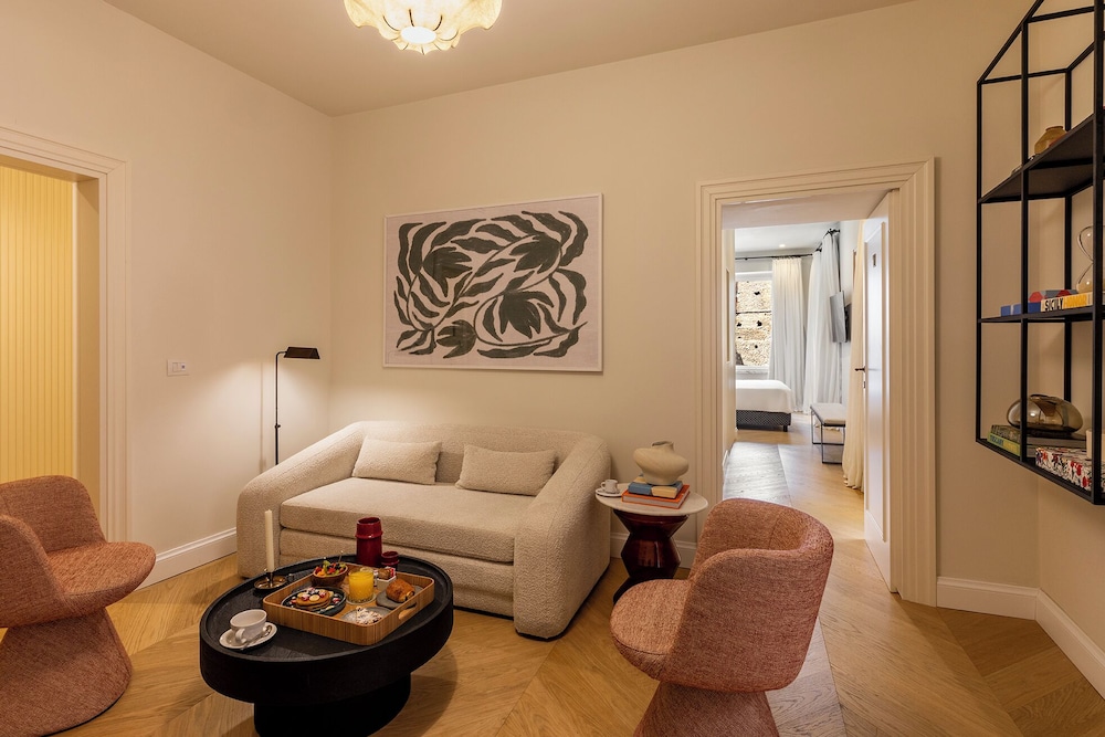 Nerva Boutique Hotel 54/72