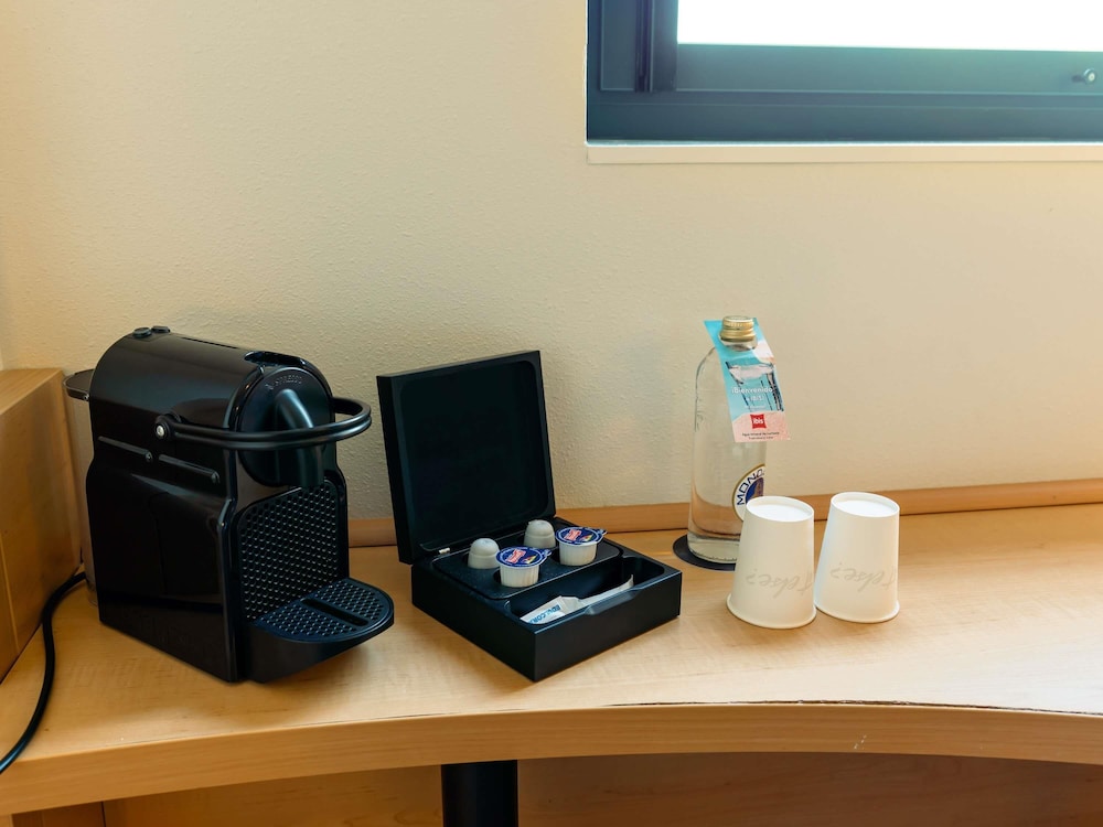 IBIS BARCELONA RIPOLLET 65/72