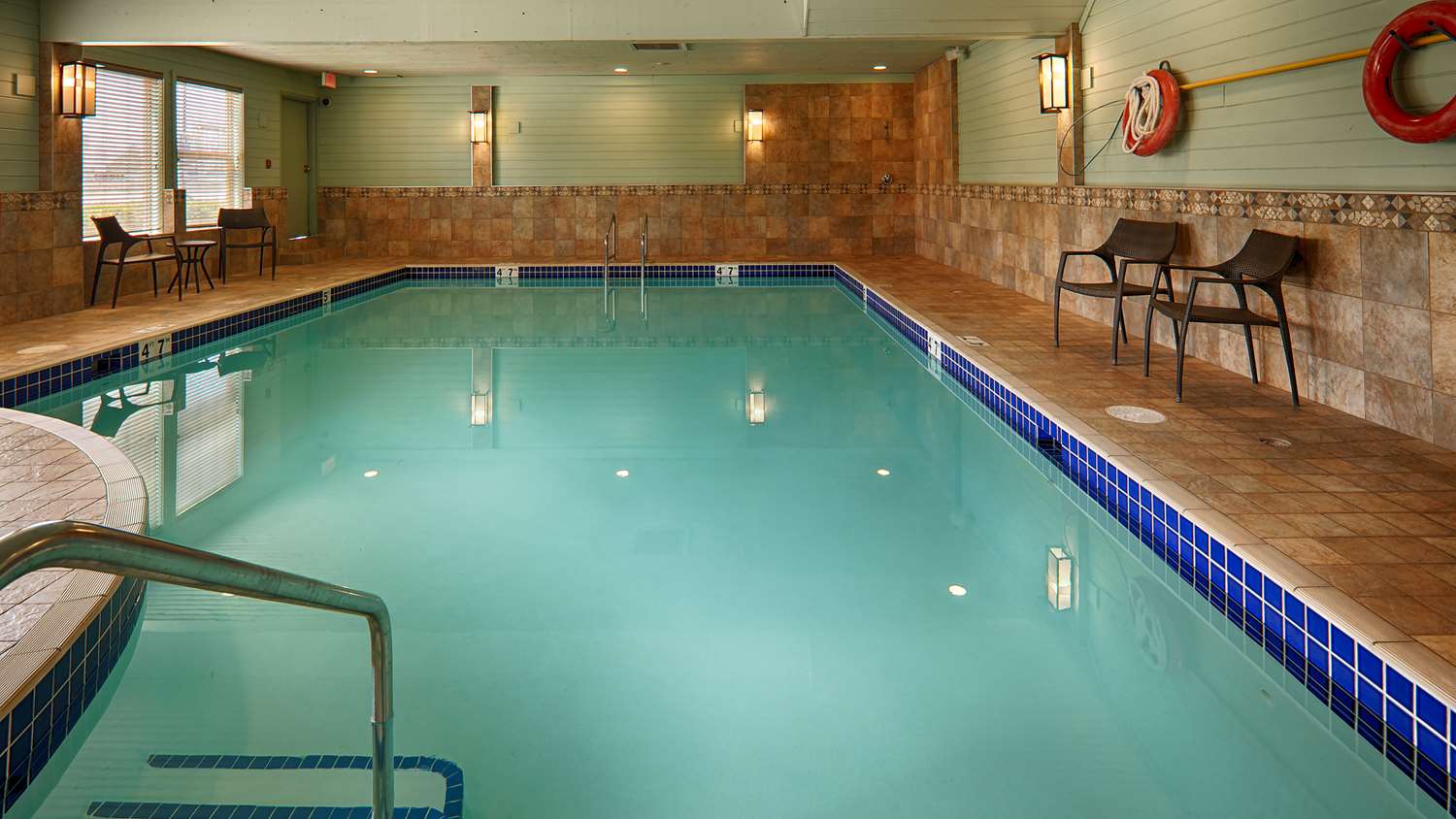 Best Western Plus Langley Inn 17/36