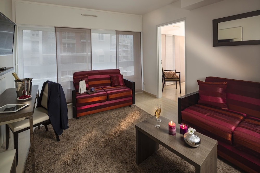 RESIDHOME COURBEVOIE LA DEFENSE 29/56