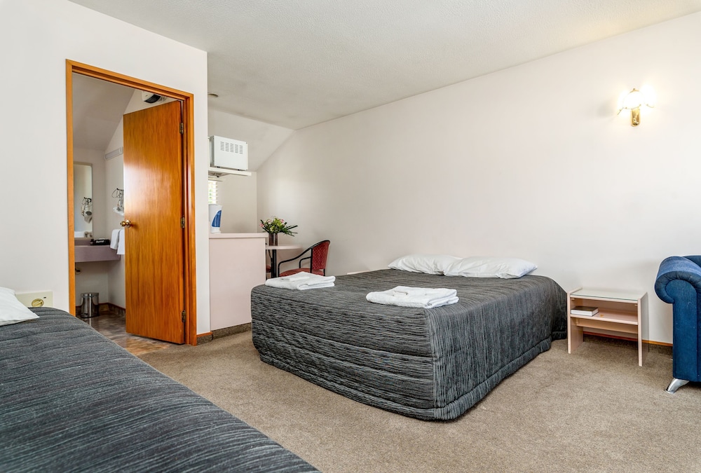 Apex Motor Lodge 18/58