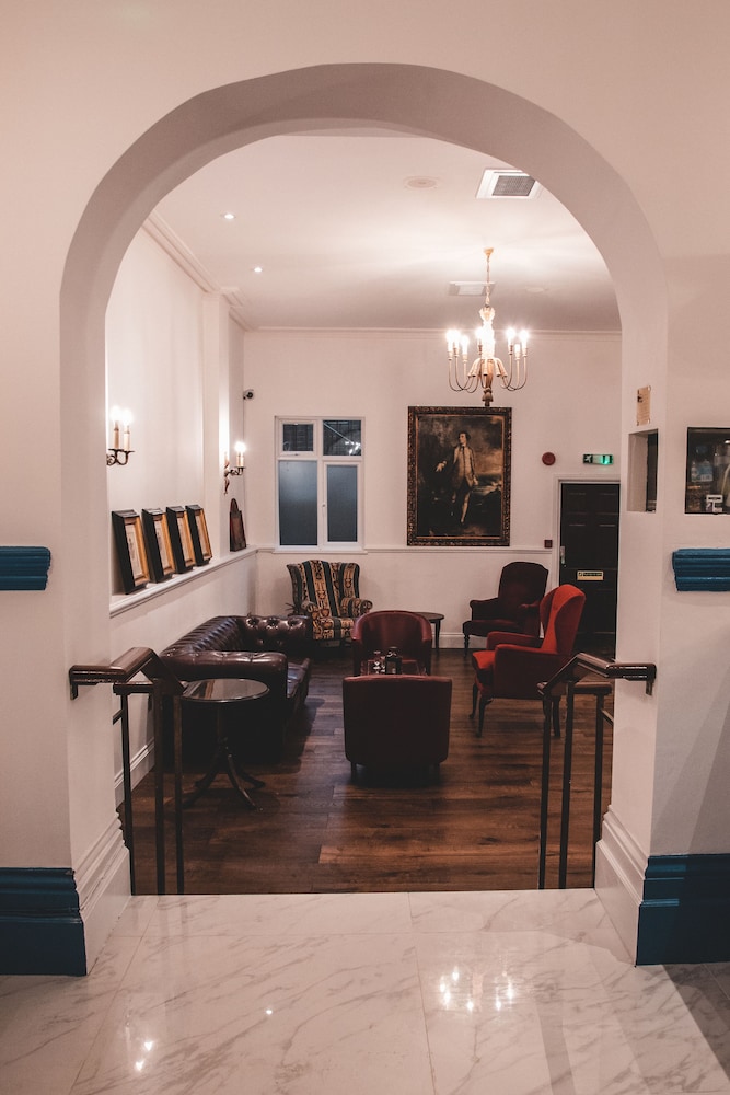 Keppels Head Hotel 30/50