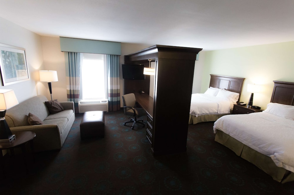Hampton Inn And Suites Middlebury In 16/42