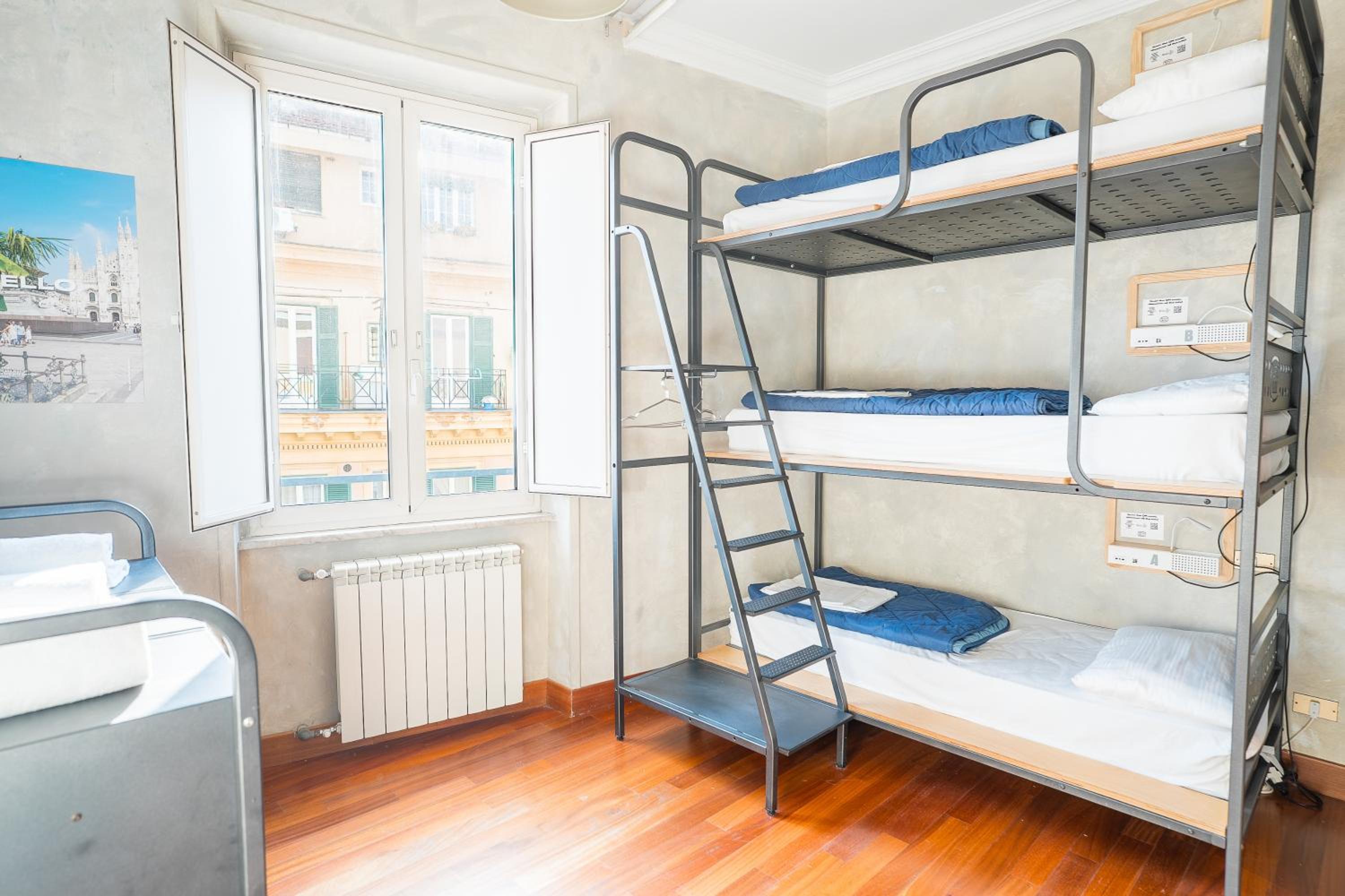 Female Dorm, 6 Beds