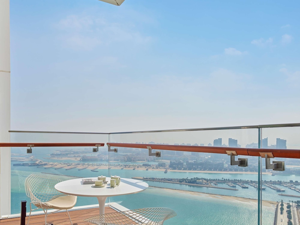 Fairmont Doha 61/65