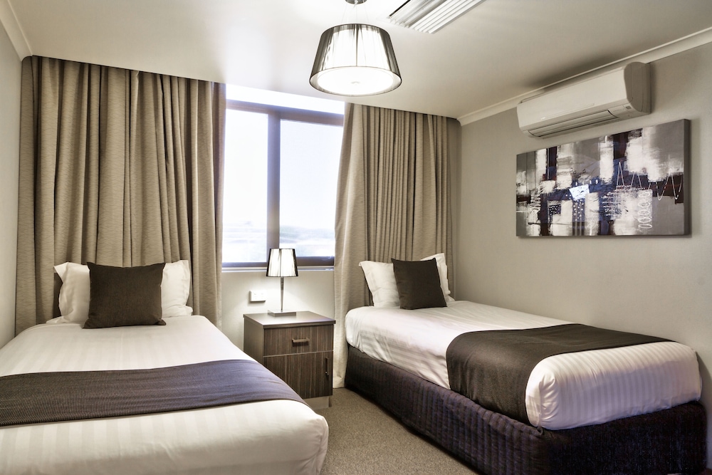 Pavilion Hotel Wagga Wagga 22/34