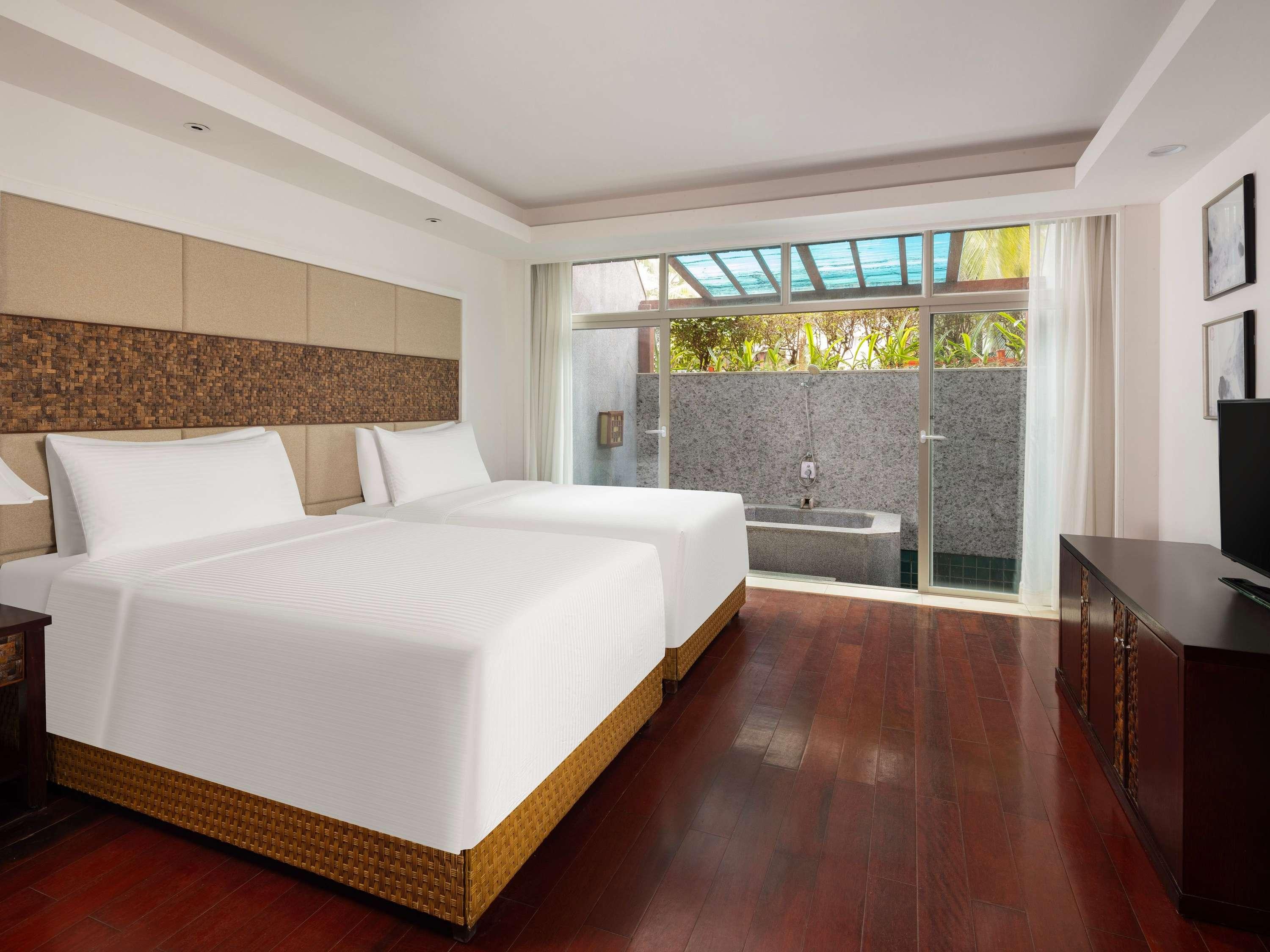 CLASSIC, TWIN BEDS