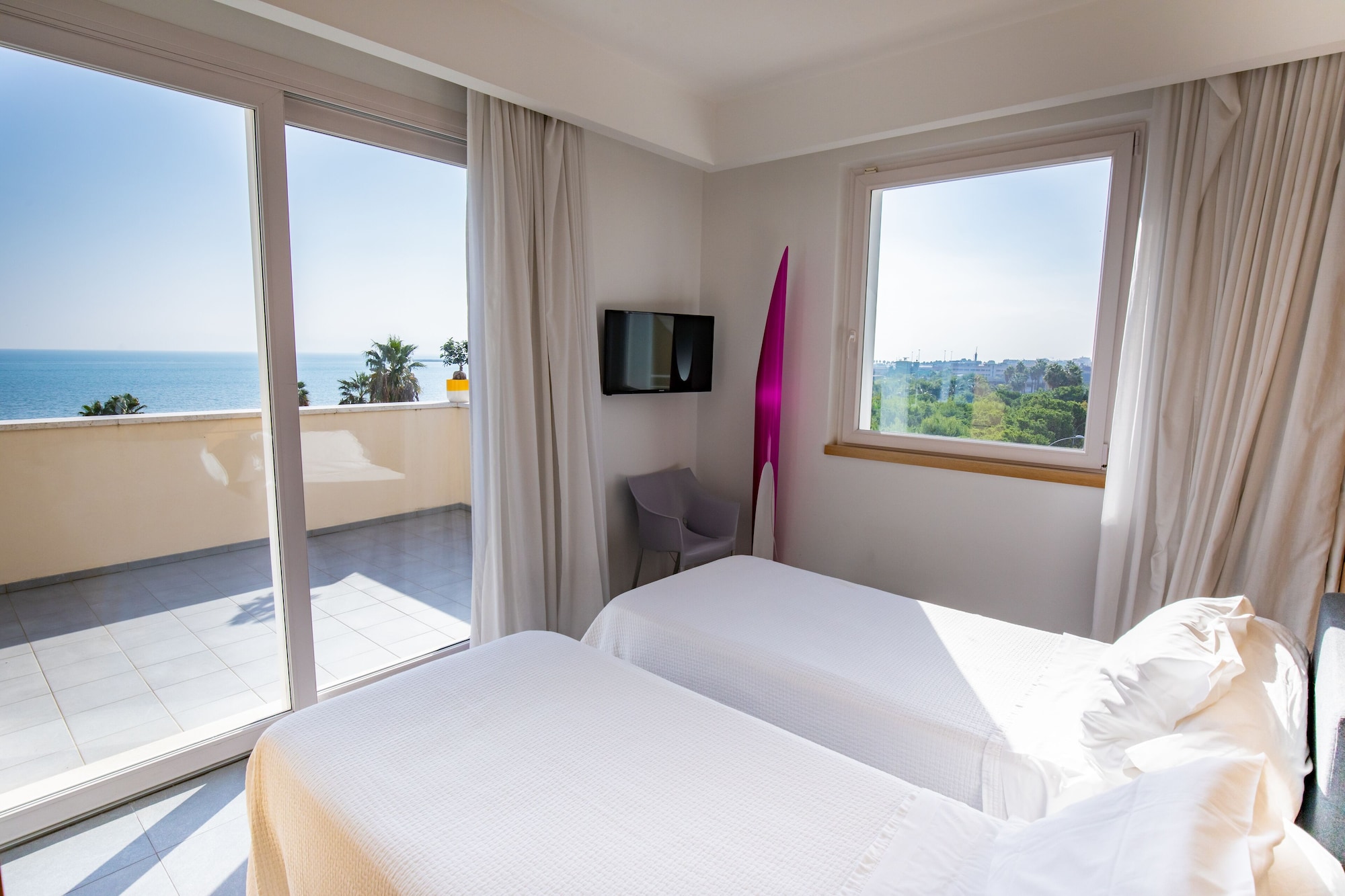 2 Bedrooms, Exclusive, Suite, Queen and Twin Beds, Sea View, 2 Bathrooms
