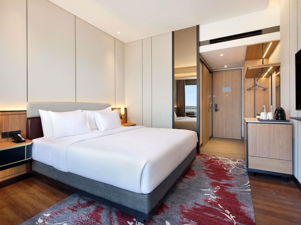 EXECUTIVE, KING BED, CITY VIEW