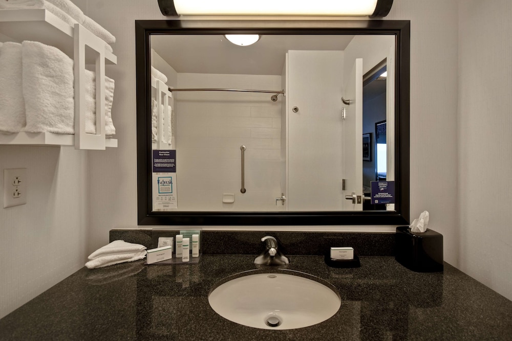 Hampton Inn & Suites Columbia South Fort Meade Area 16/45