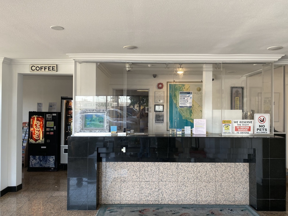 777 Motor Inn Huntington Beach 5/45