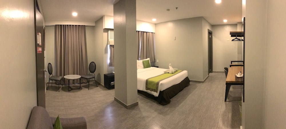 Cebu R Hotel Capitol 14/34