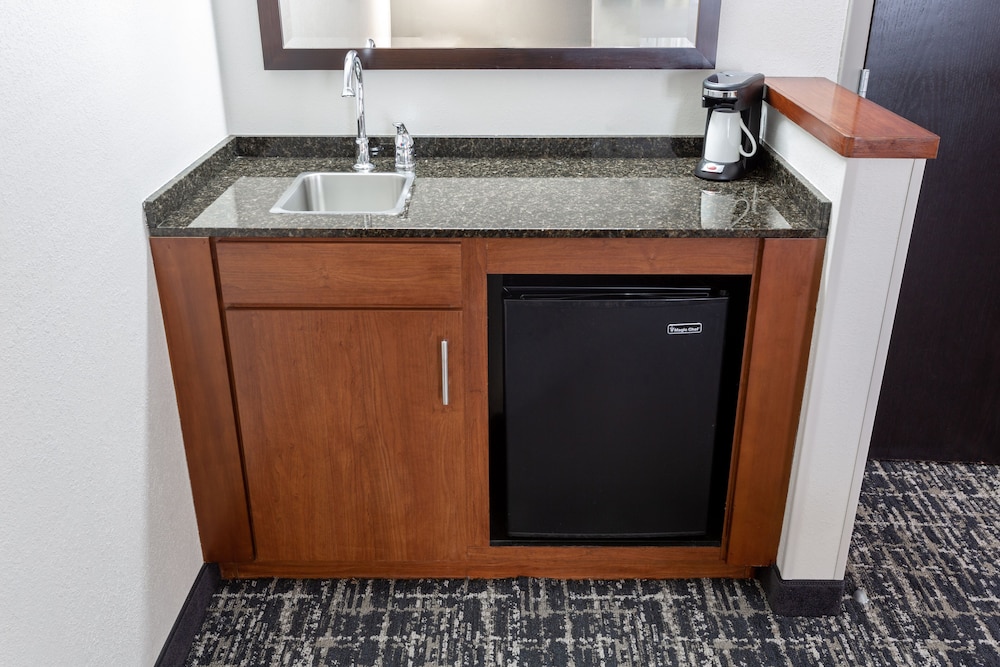 Hyatt Place Columbus-North 20/56