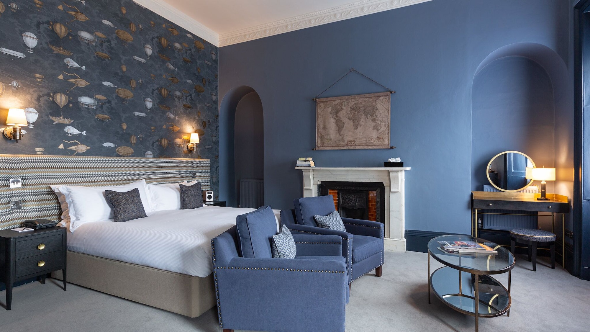 DELUXE, DOUBLE BED