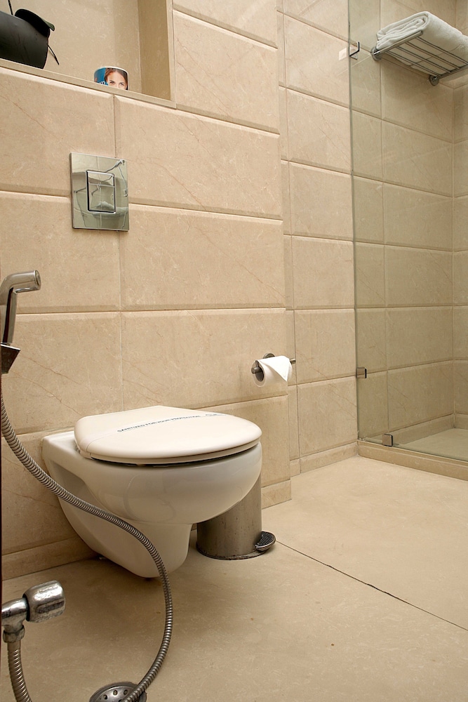 Ahuja Residency Sunder Nagar 50/50