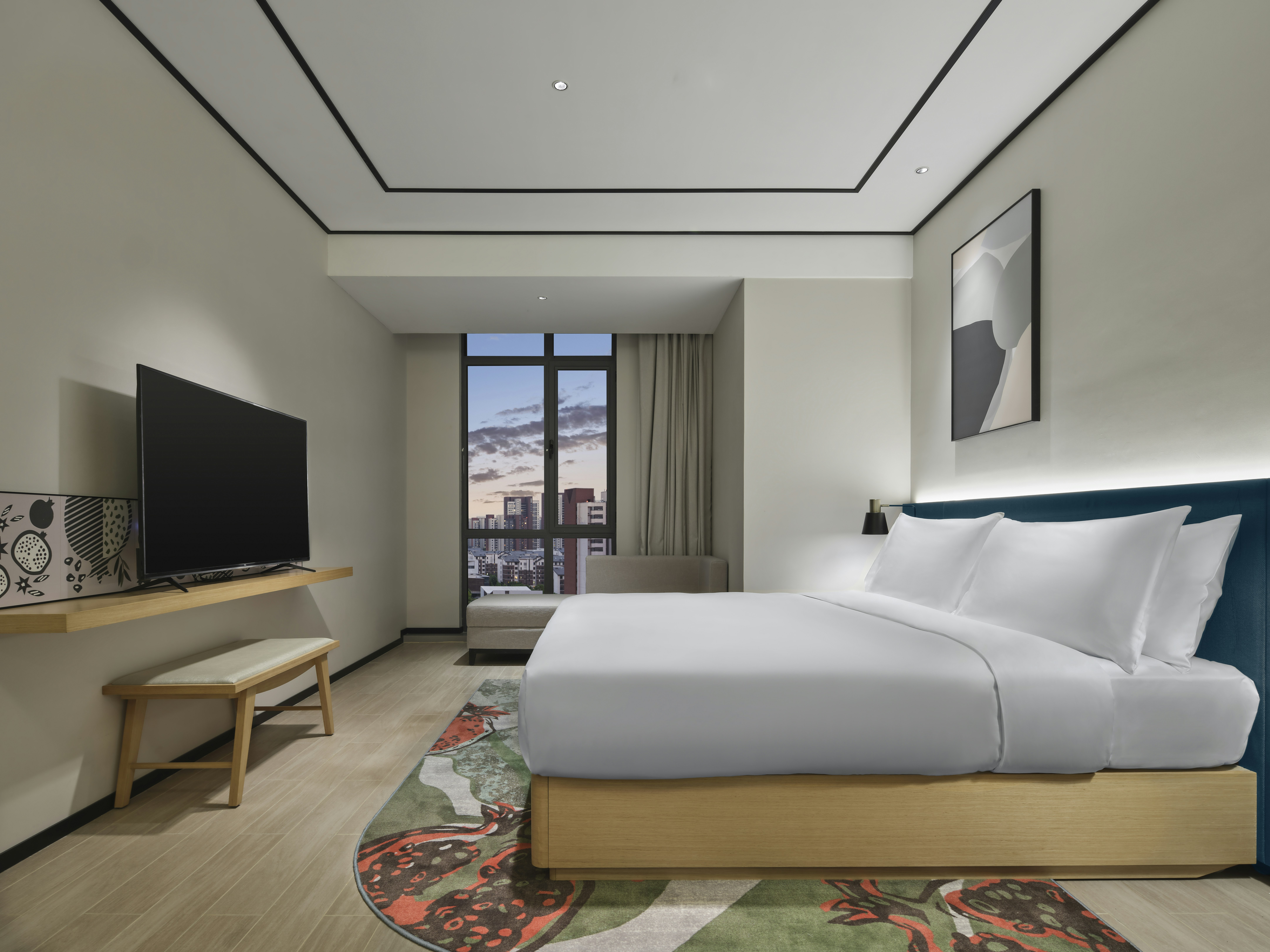 PREMIUM, SUITE, KING BED
