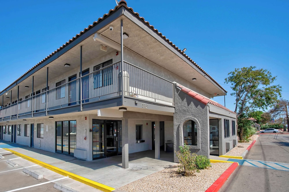Motel6 Kingman, AZ - Route 66 East 48/63