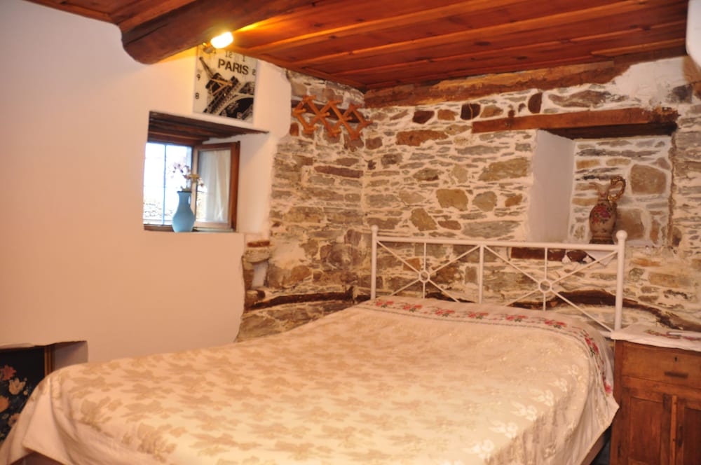 Kirkinca Houses & Boutique Hotel 23/73