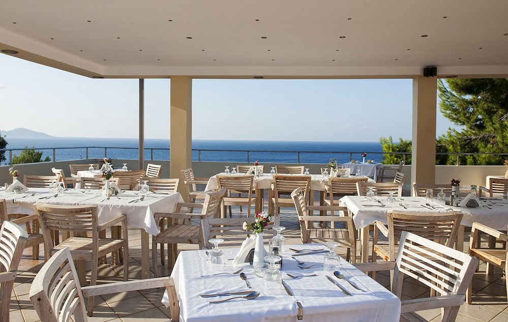 Alonissos Beach Bungalows And Suites Hotel 28/50