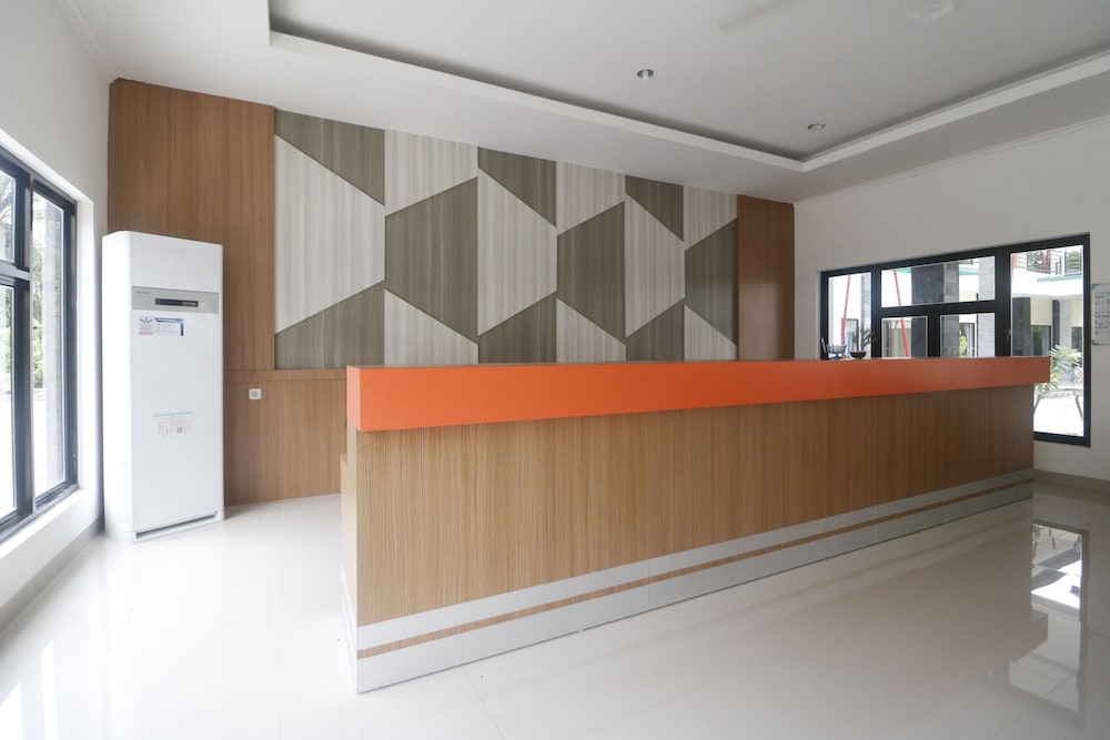 Reddoorz Plus Near Kualanamu Airport 10/29