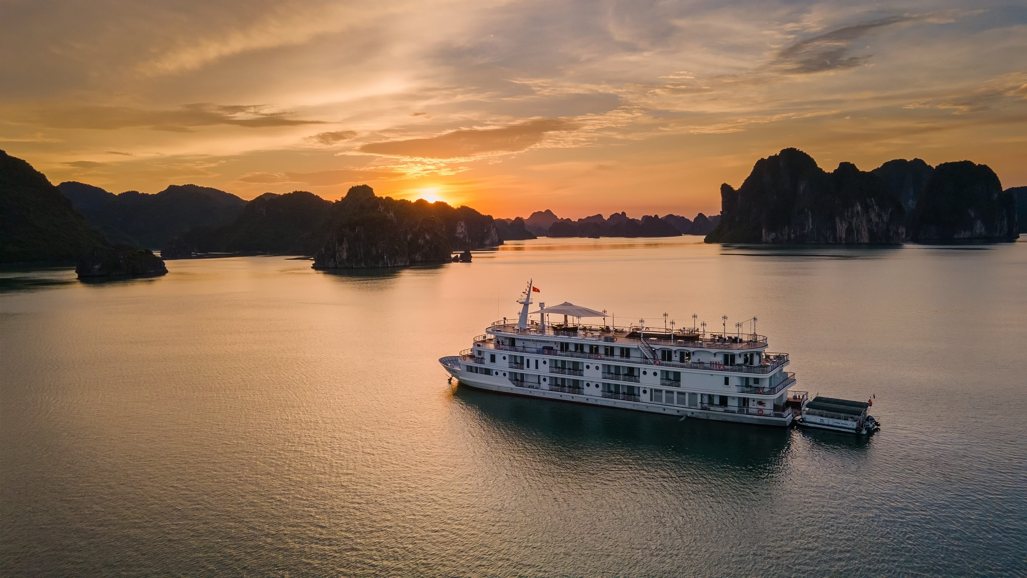 Paradise Elegance Cruise 32/38