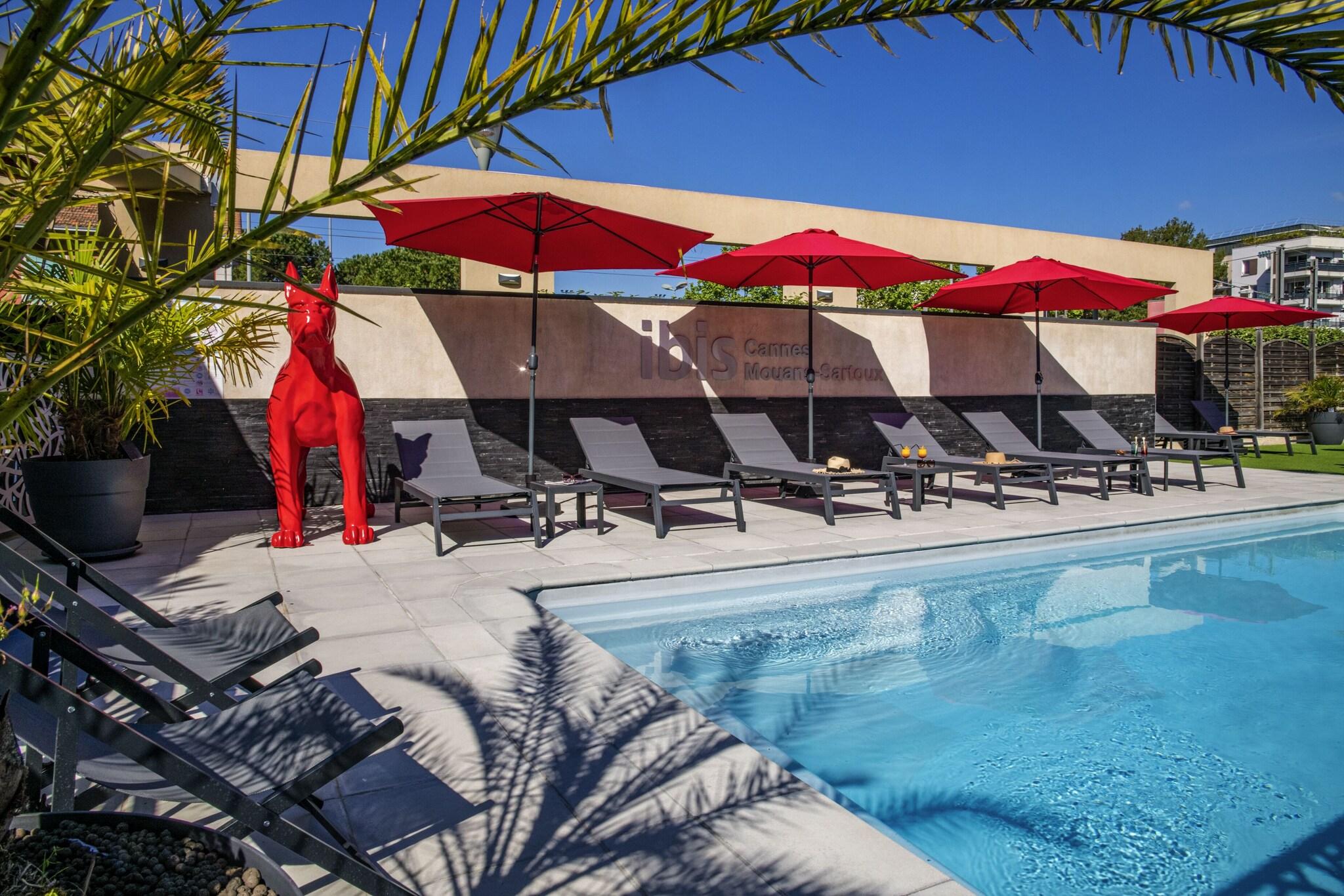 swimming pool spa