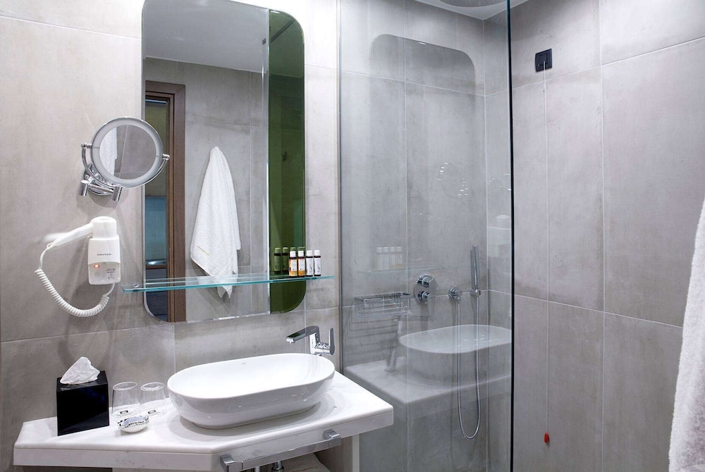 Zeus Essence Wyndham Athens Residence 76/76