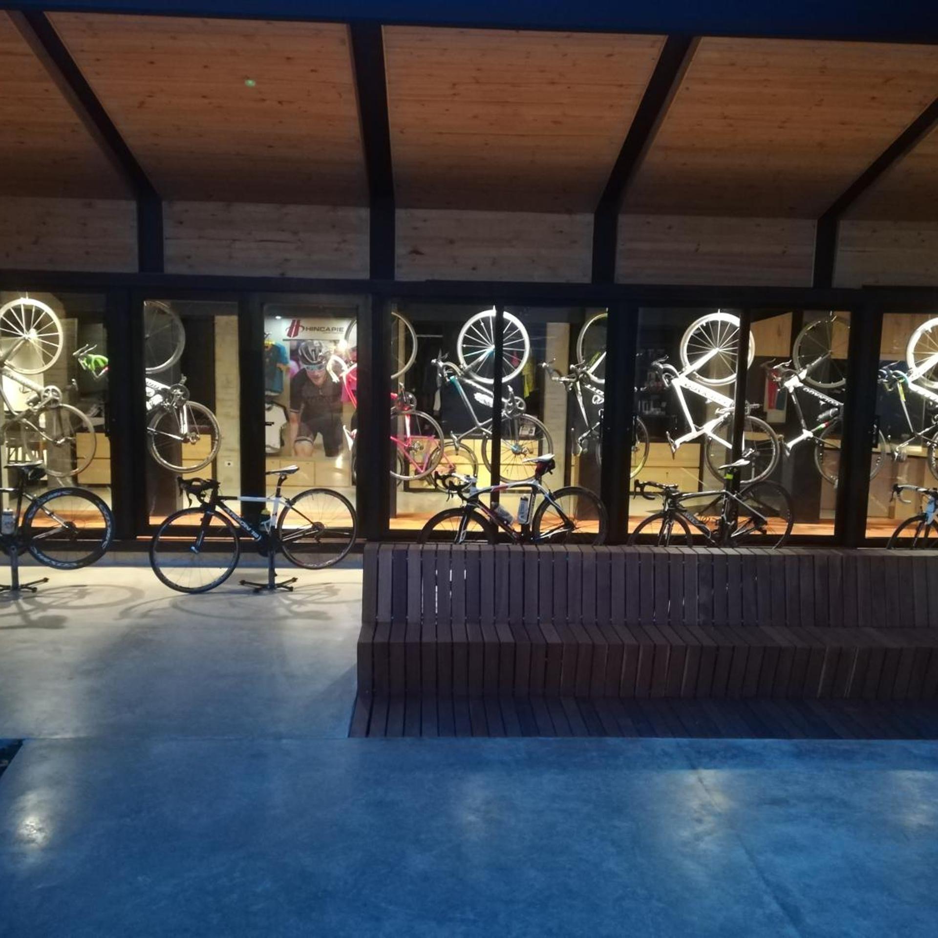 Casa du Velo, Cycling Hotel 12/24
