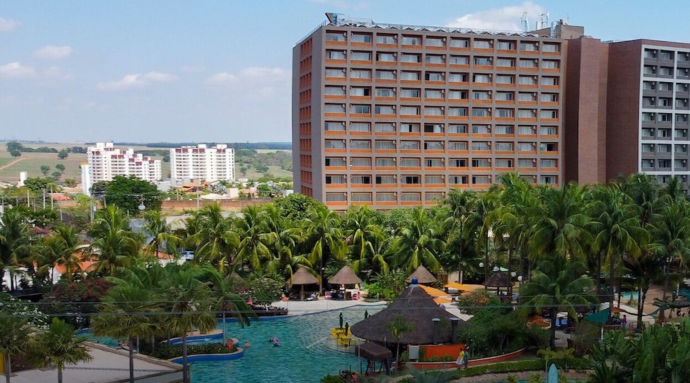 Hot Beach Resort 8/71