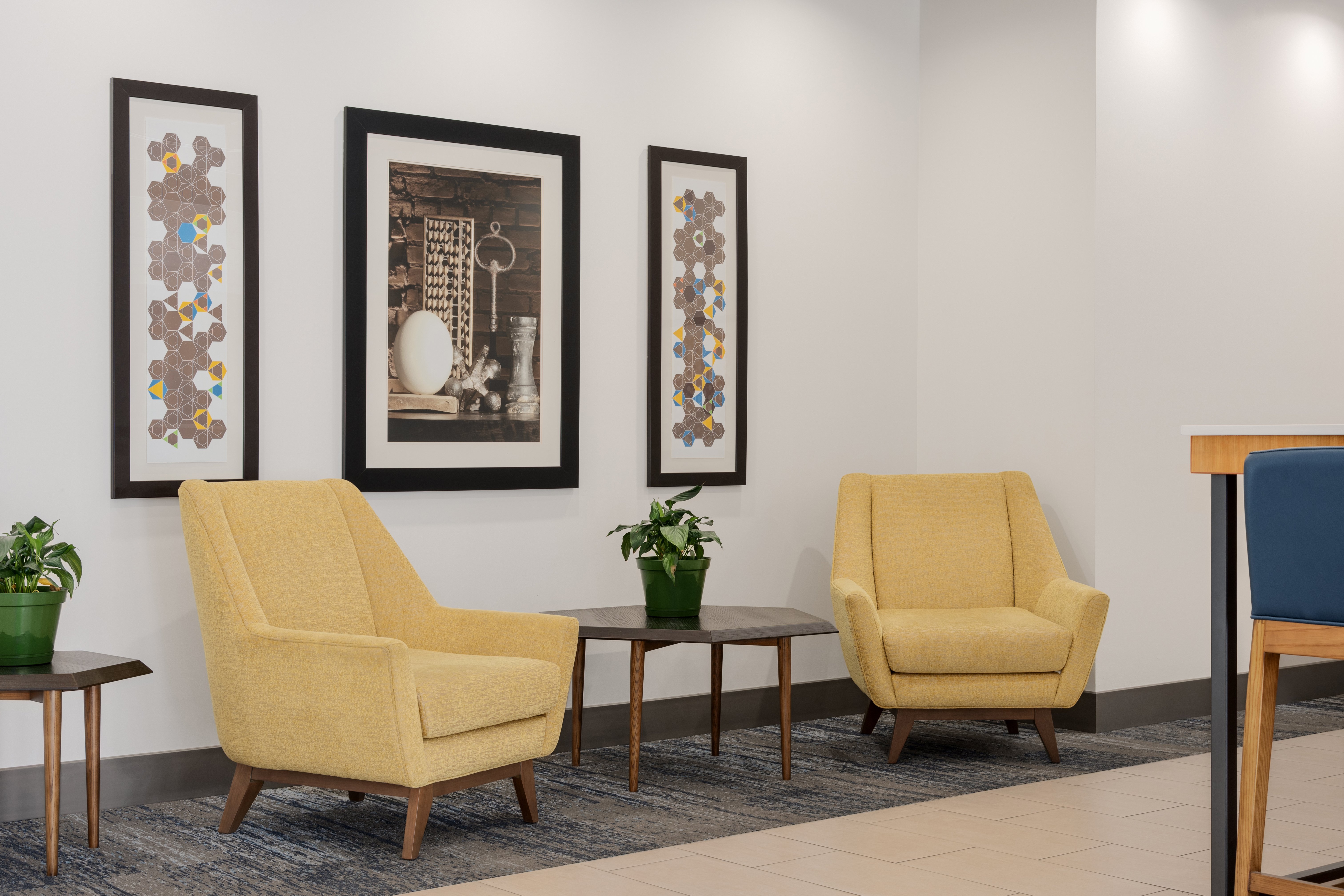 Holiday Inn Express And Suites Victoria Colwood 43/67