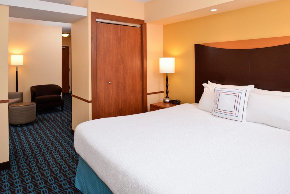 Fairfield Inn Suites Fort Wayne 9/30