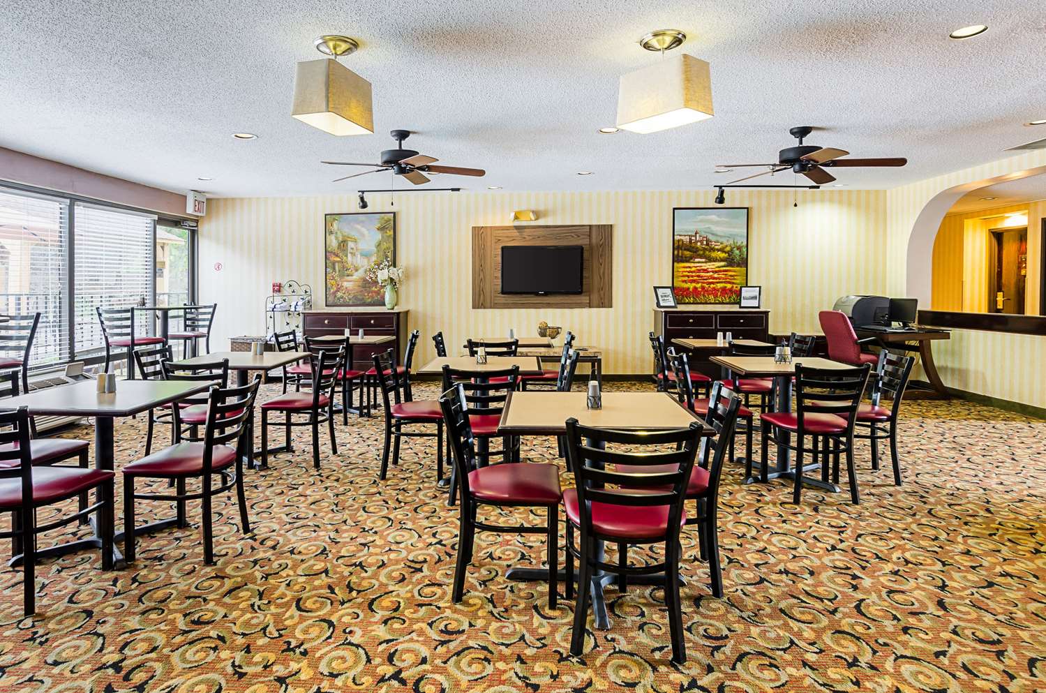 restaurant cafeteria