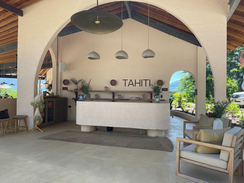 Hotel Tahiti 5/50