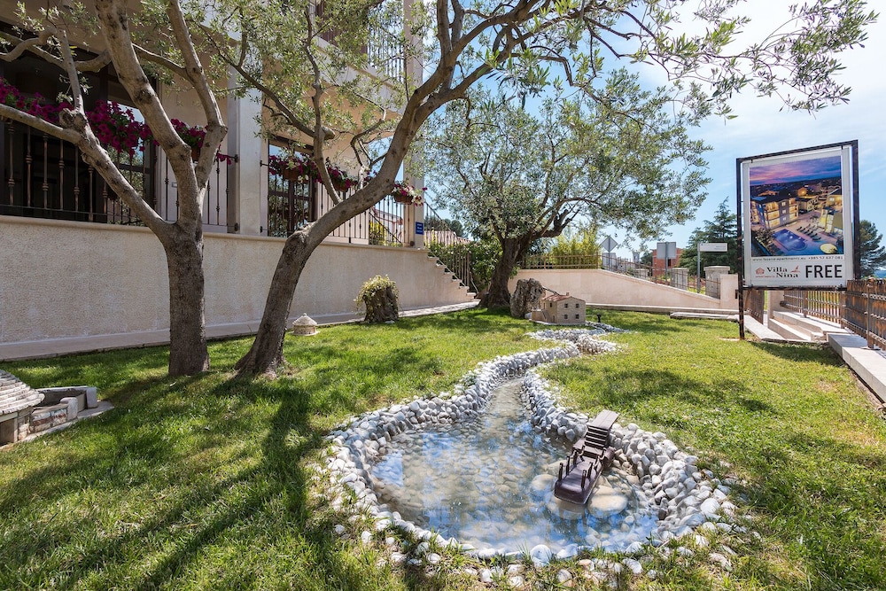 Villa Nina Apartments 47/50