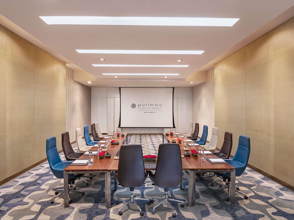 Pullman New Delhi Aerocity 34/47