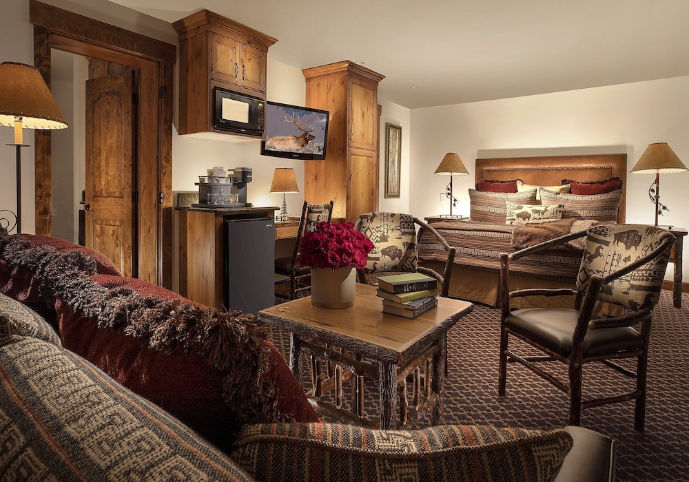 Parkway Inn 51/64