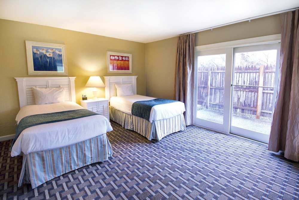 Club Wyndham Newport Overlook 12/50