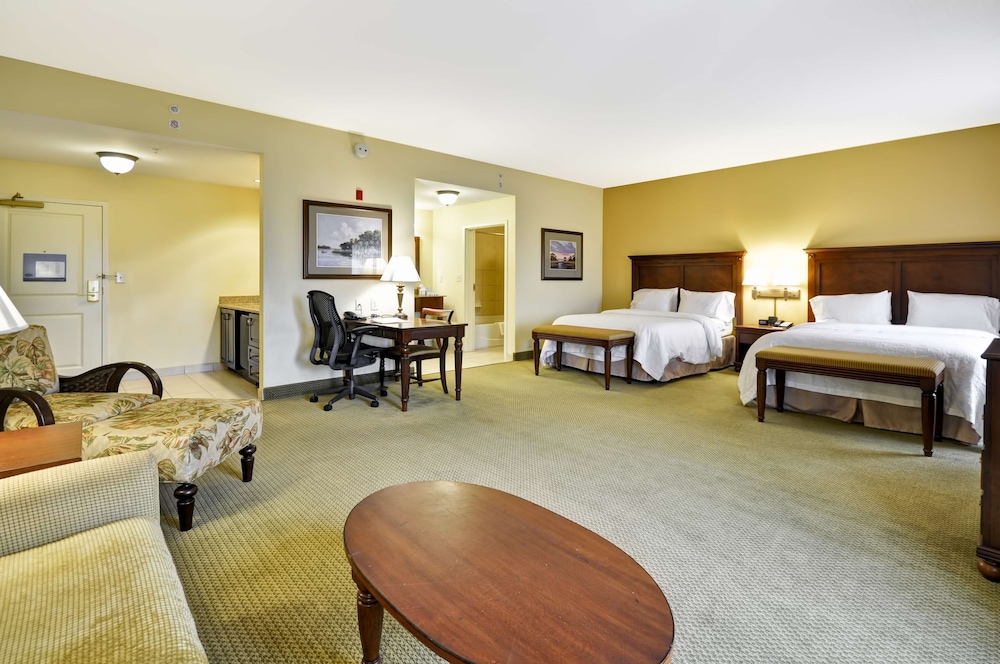 Hampton Inn & Suites North Charleston-University Blvd 35/55