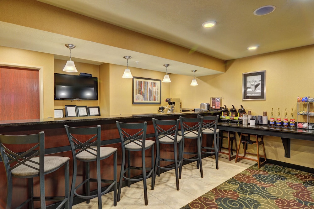 Cobblestone Hotel Suites Punxsutawney Pa 30/42